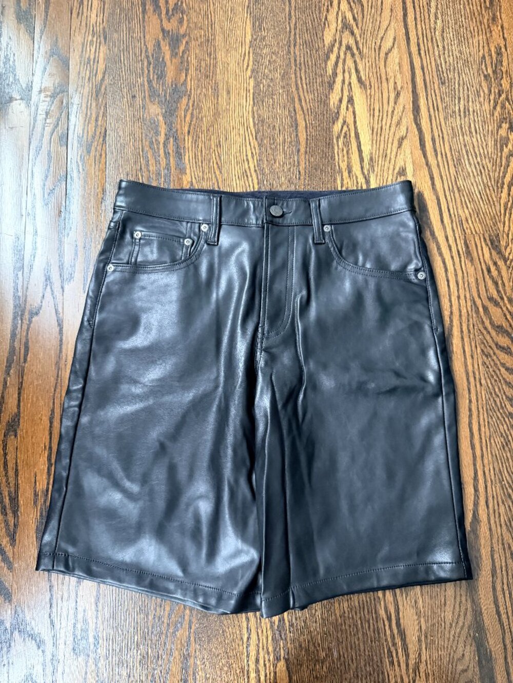 Gap Faux vegan Leather high rise stride Bermuda shorts 6 small 28